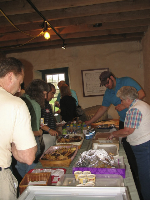 Crowd_enjoys_goodies_and_Turkey_Hill_ice_cream